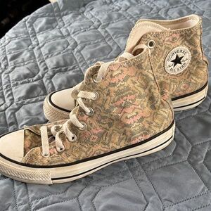 Converse Women's High-Top Sneakers - Beige and Pink